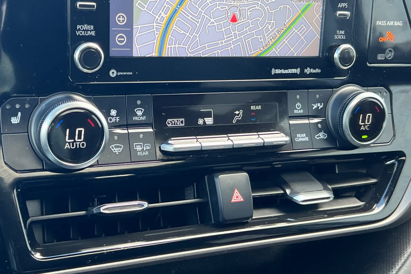 Thumbnail: 2022 Toyota Highlander - 24