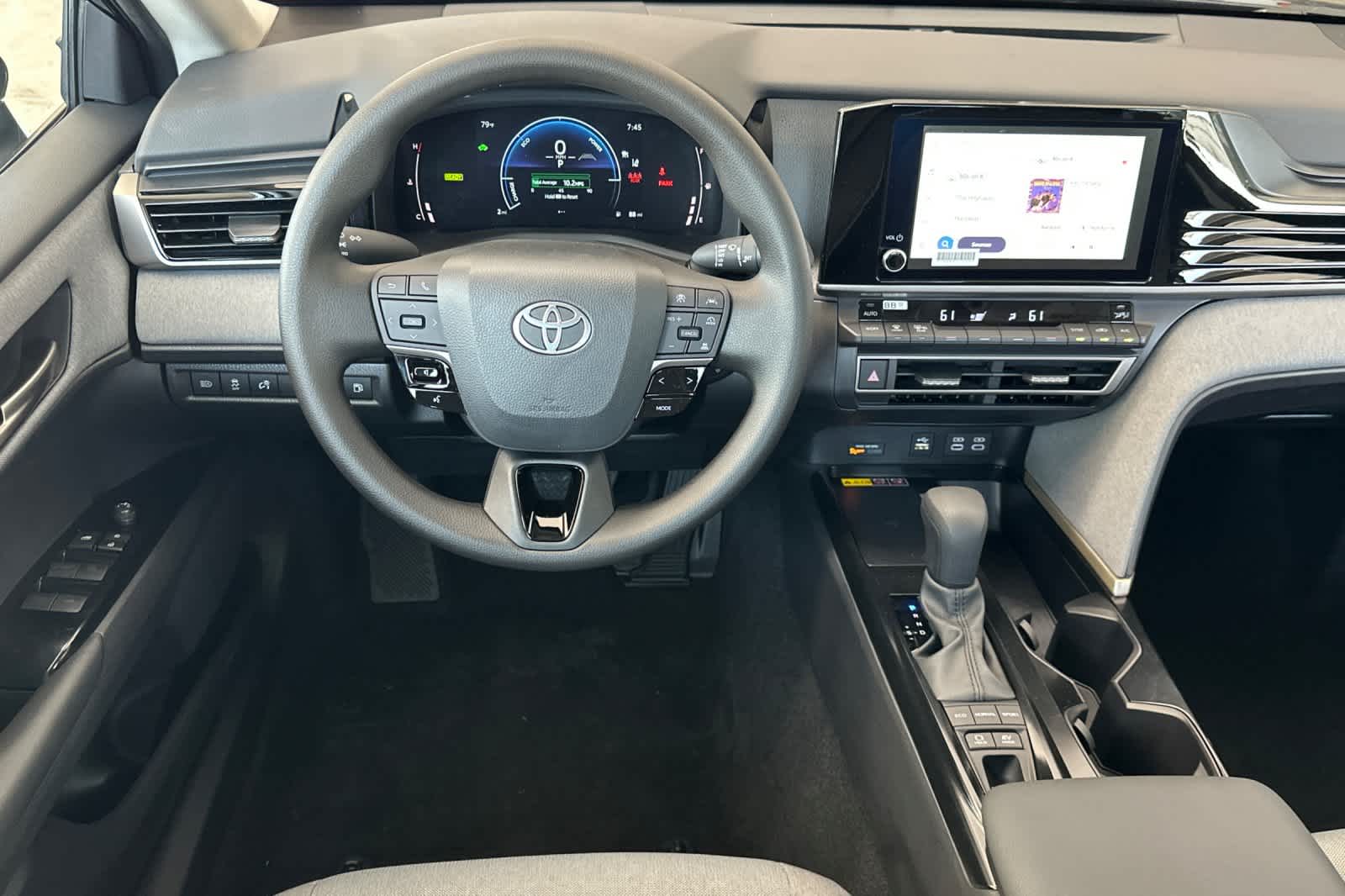 2025 Toyota Camry LE 15