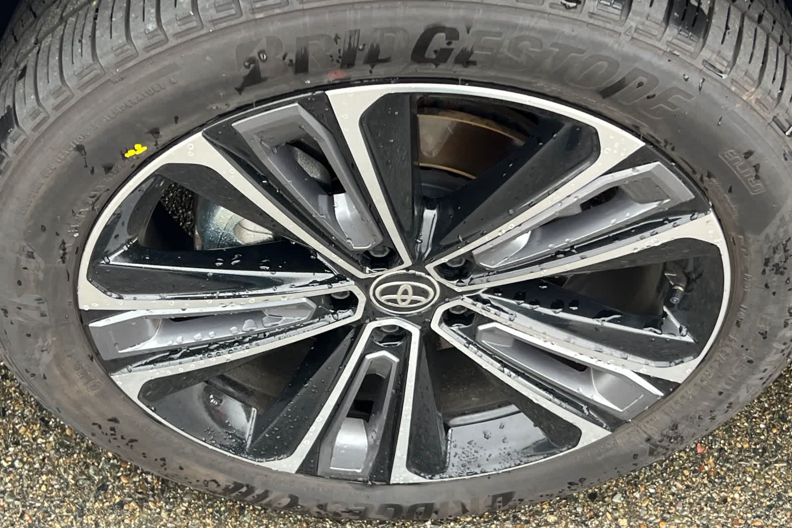 Thumbnail: 2023 Toyota bZ4X - 22