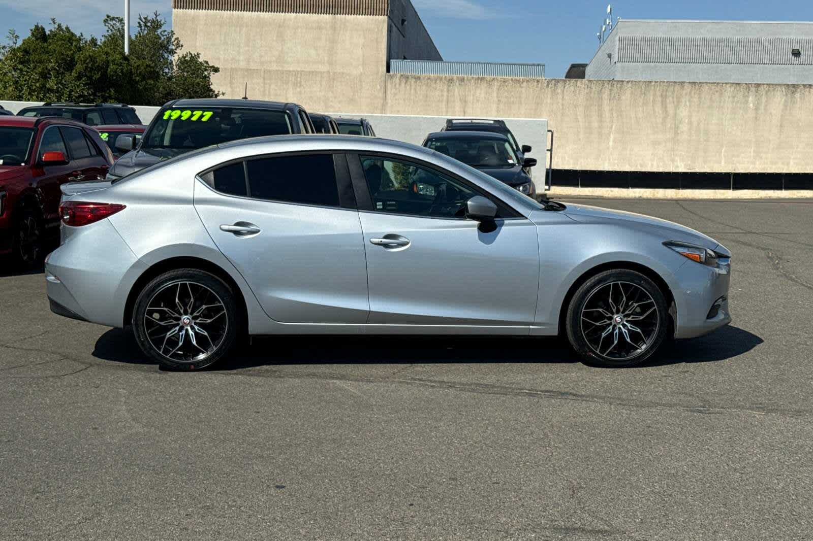 Thumbnail: 2018 Mazda Mazda3 - 6