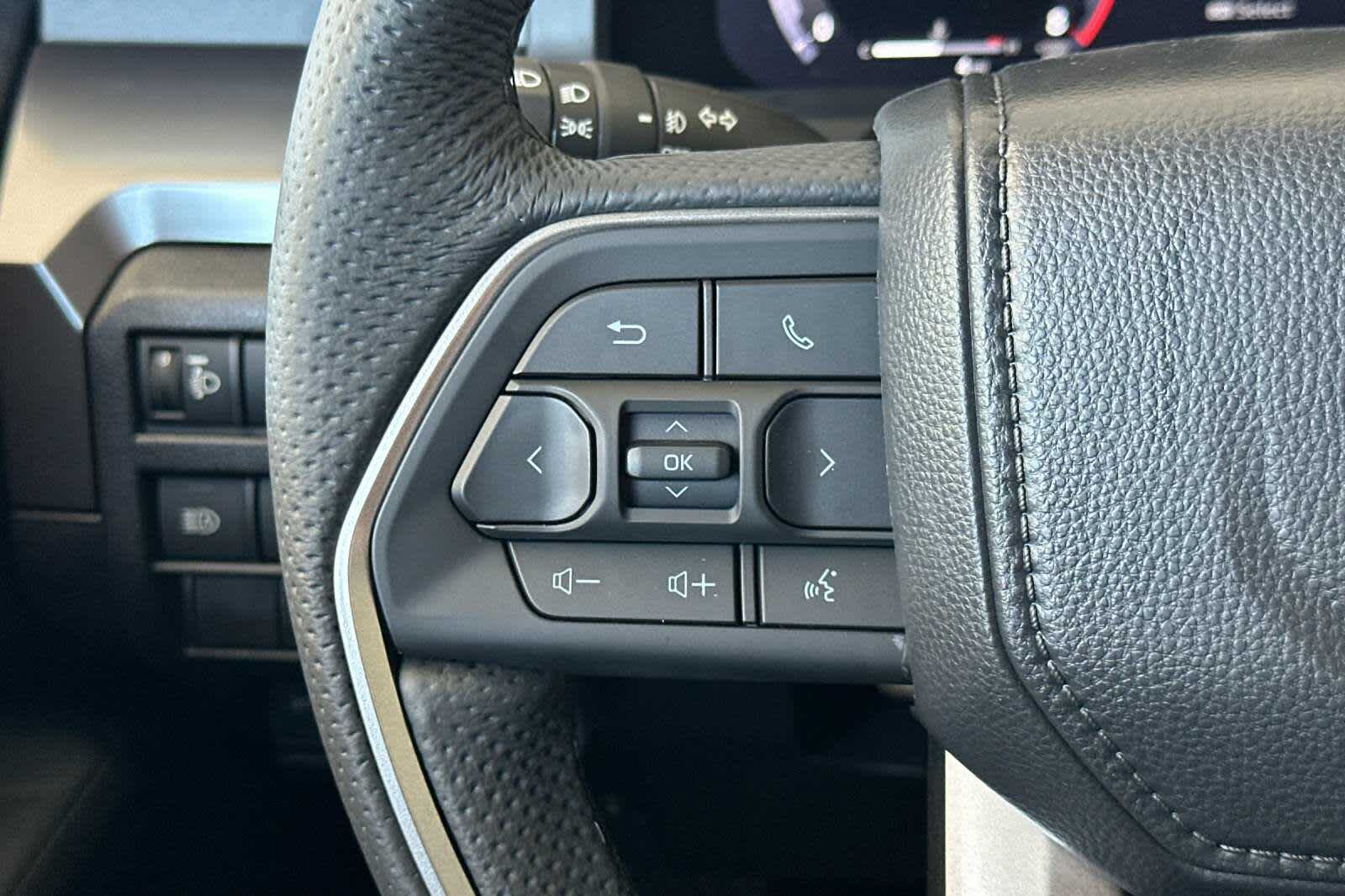 2025 Toyota Tacoma TRD Sport 25
