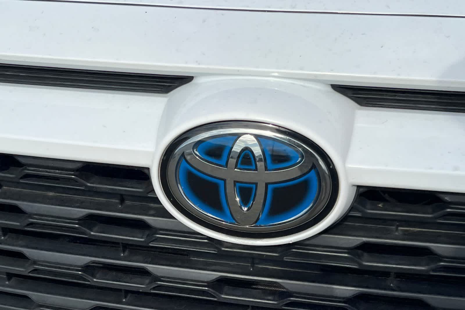 Thumbnail: 2021 Toyota RAV4 - 13