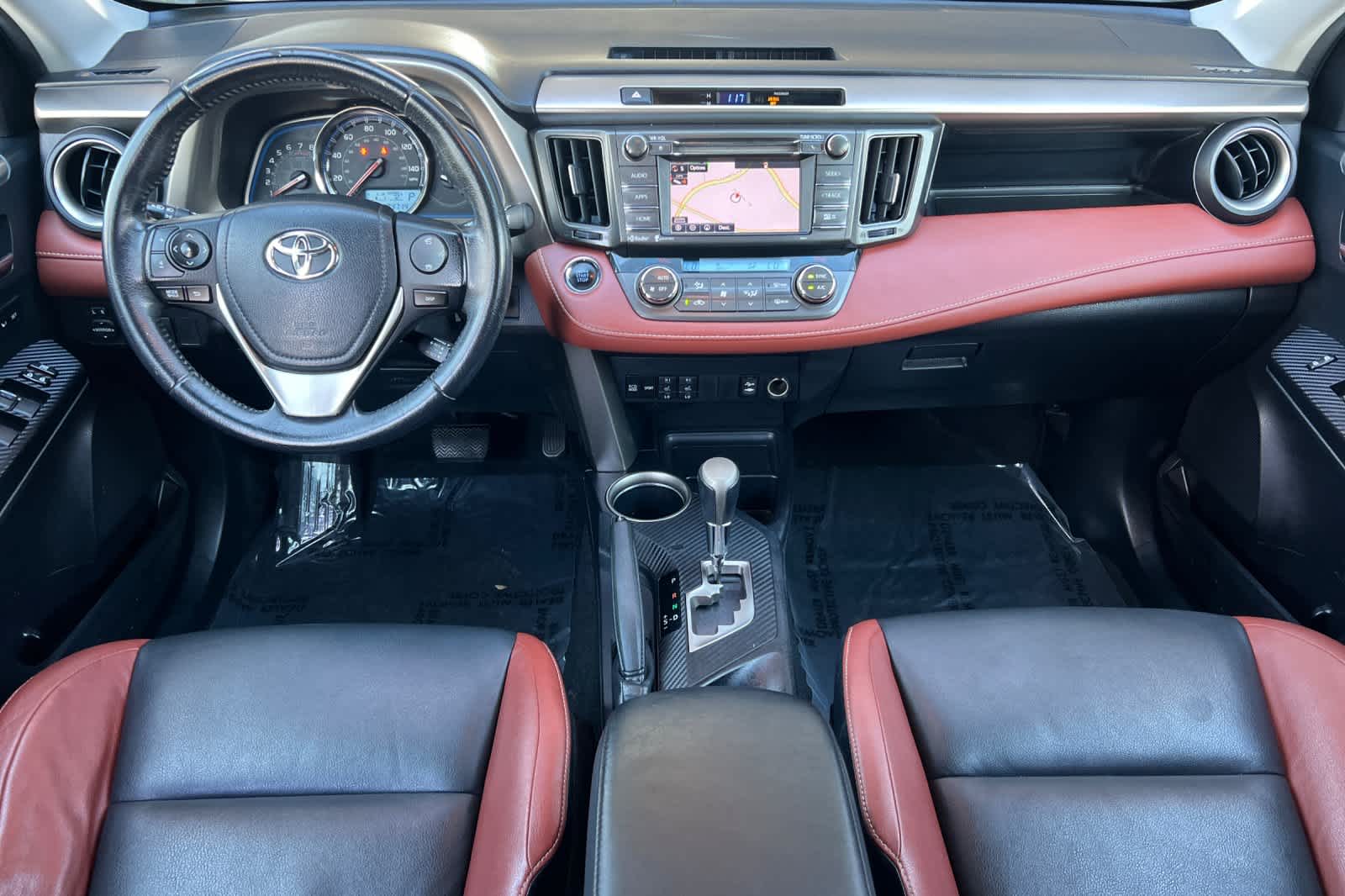 Thumbnail: 2015 Toyota RAV4 - 3