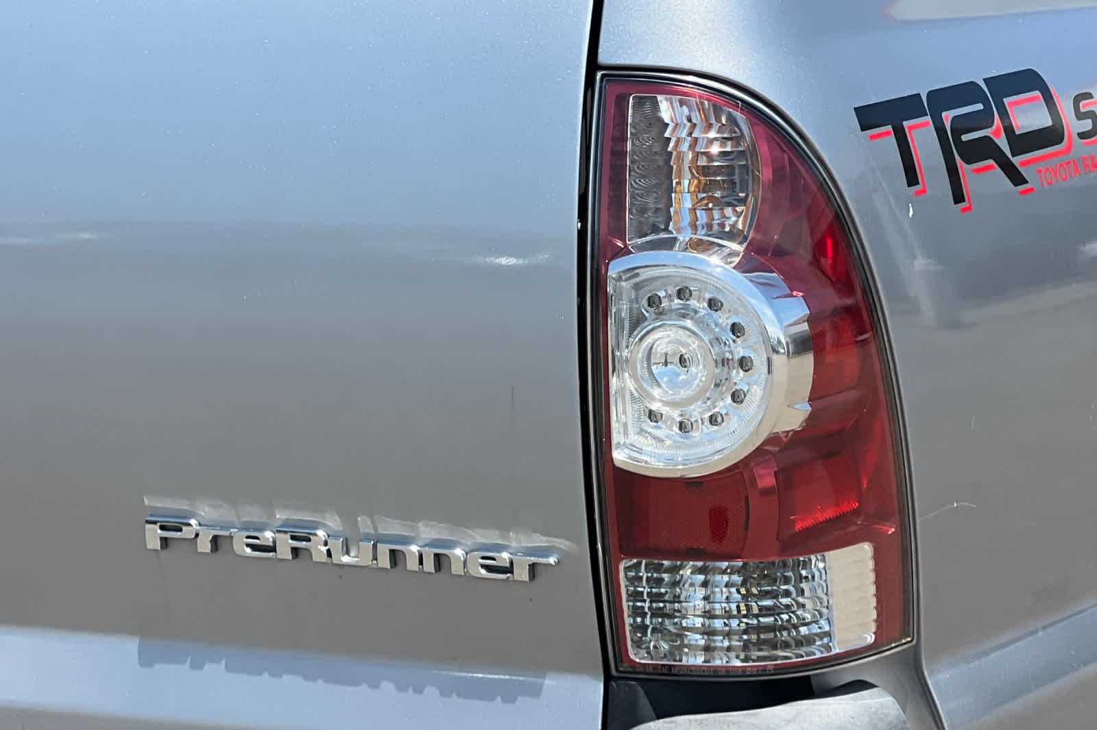 Thumbnail: 2015 Toyota Tacoma - 28