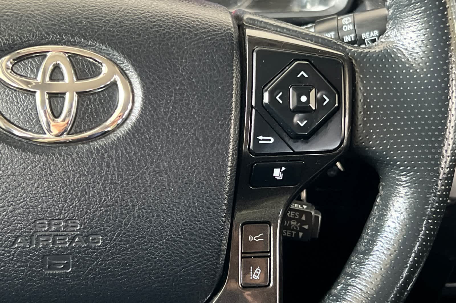 Thumbnail: 2023 Toyota 4Runner - 28