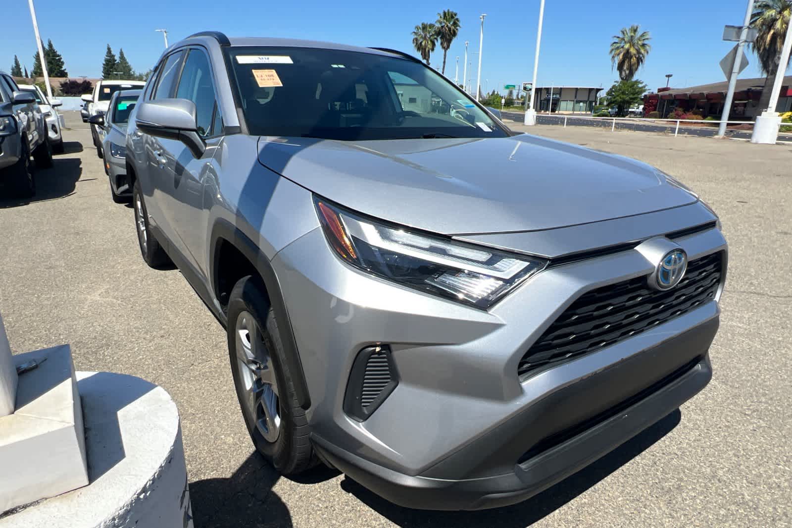 Thumbnail: 2022 Toyota RAV4 - 3