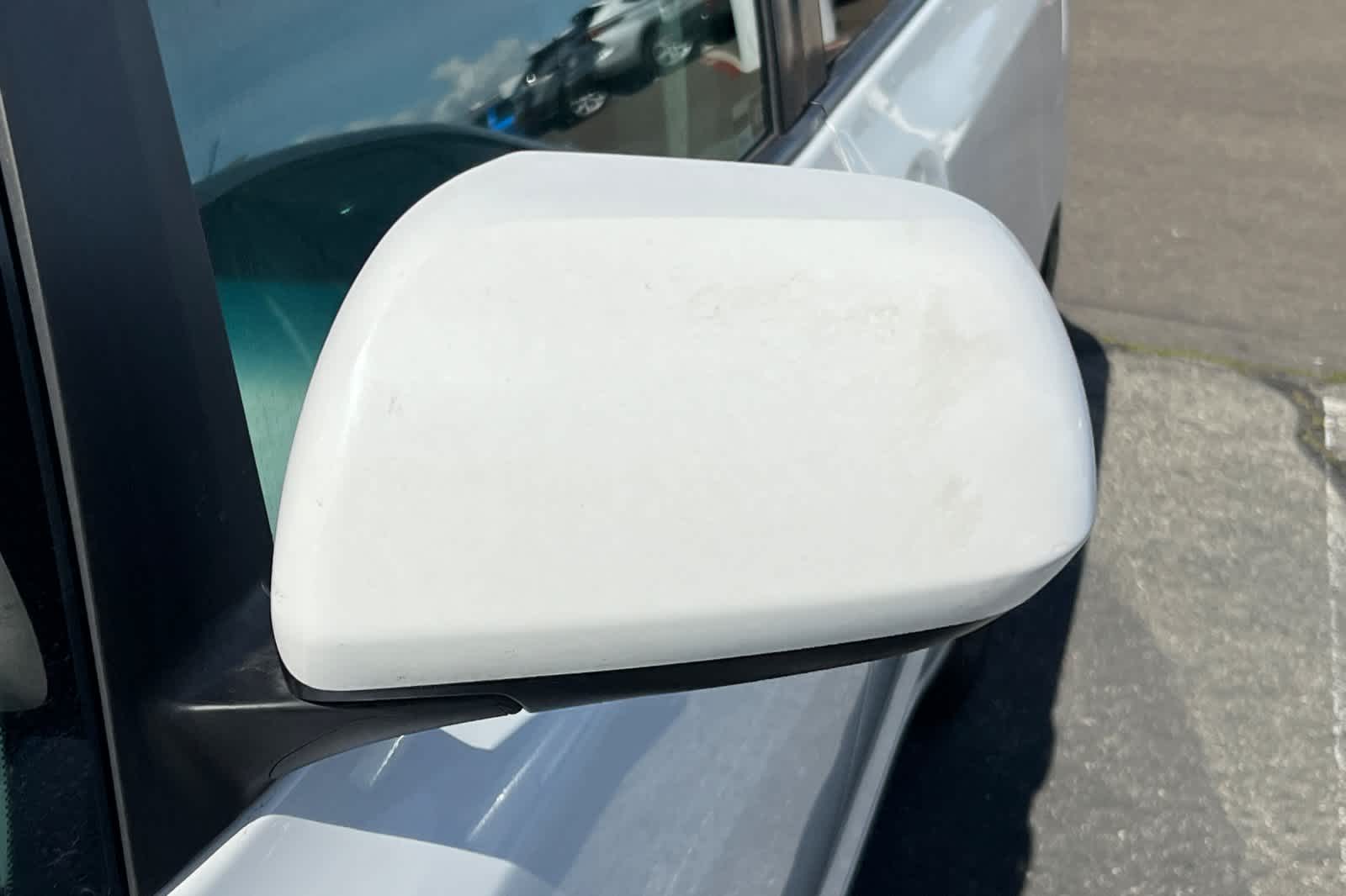 Thumbnail: 2016 Toyota Sienna - 20