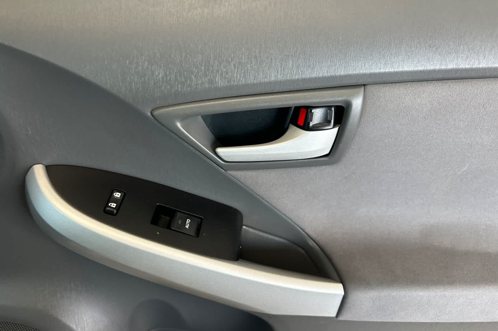 Thumbnail: 2011 Toyota Prius - 18