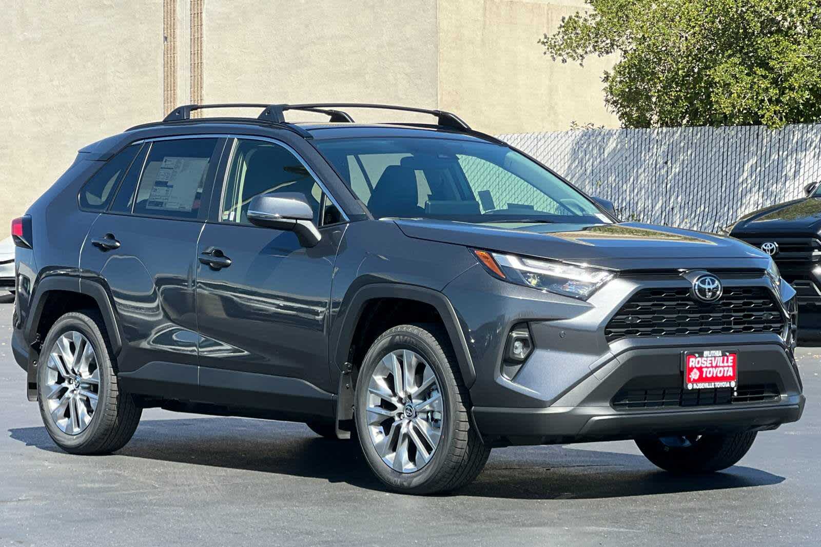 Thumbnail: 2025 Toyota RAV4 - 9