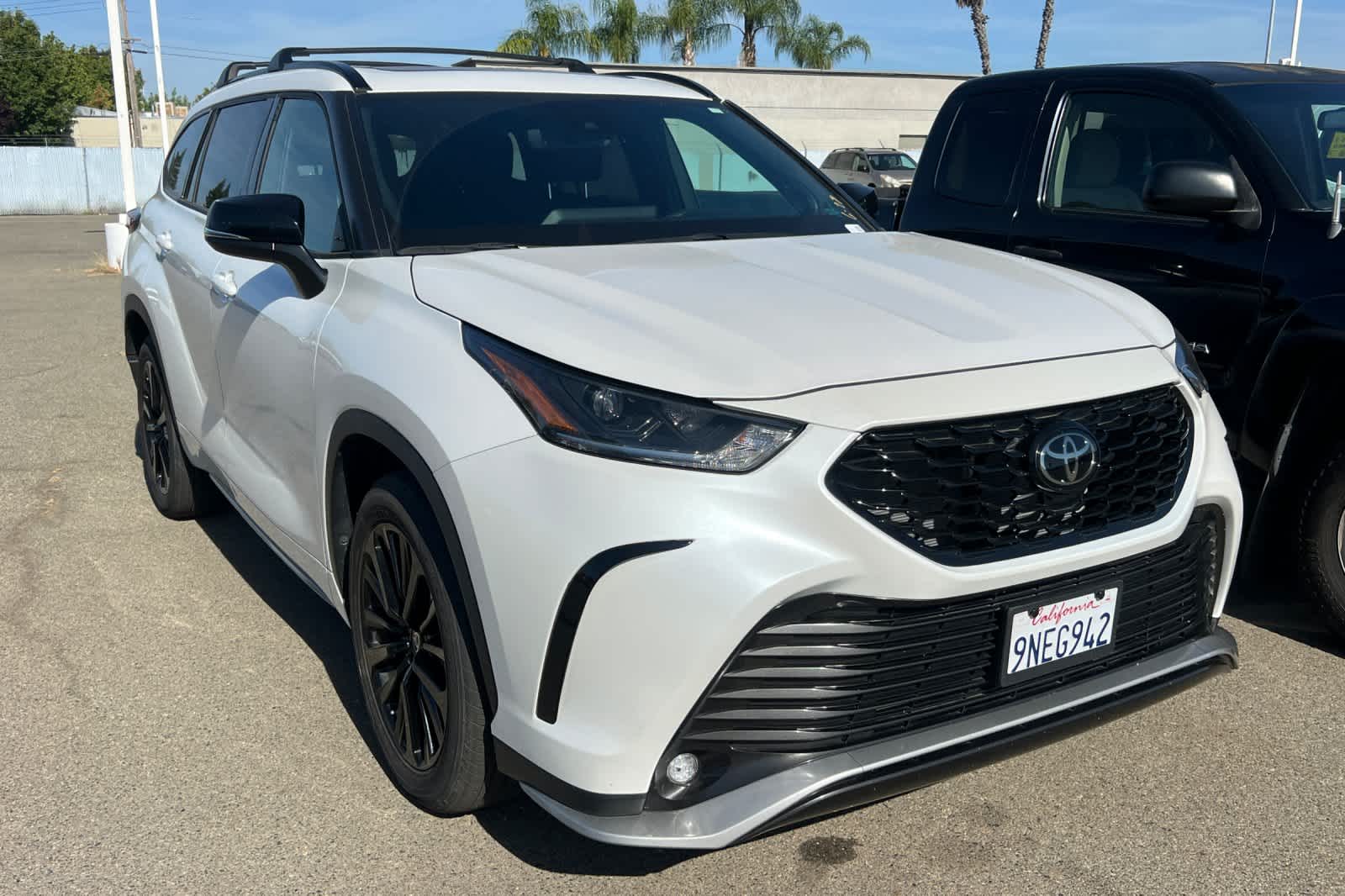 Thumbnail: 2024 Toyota Highlander - 3