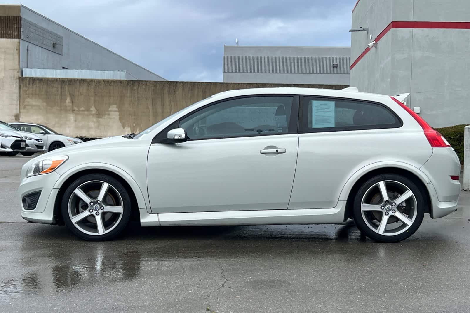 Thumbnail: 2011 Volvo C30 - 9