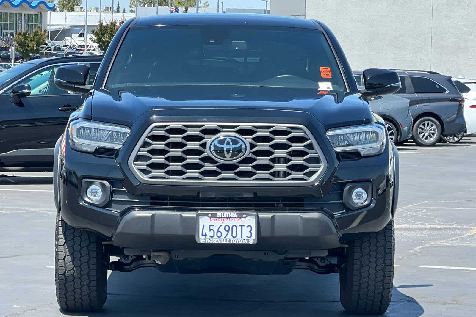Thumbnail: 2023 Toyota Tacoma - 10