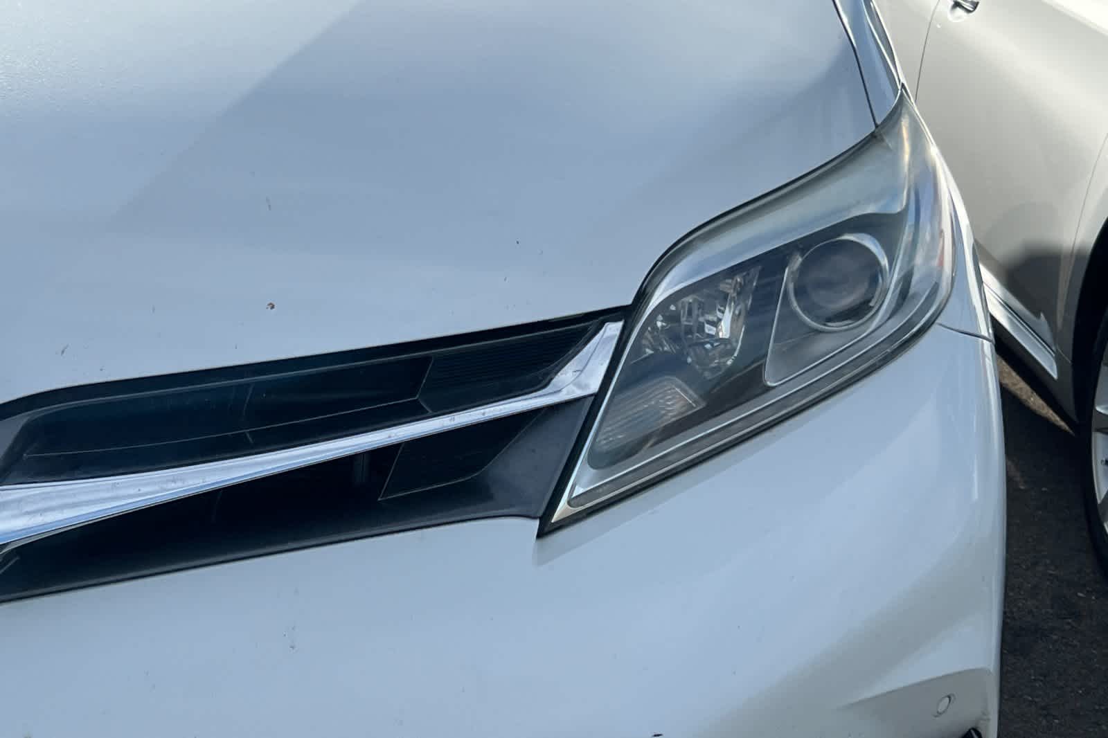 Thumbnail: 2019 Toyota Sienna - 11