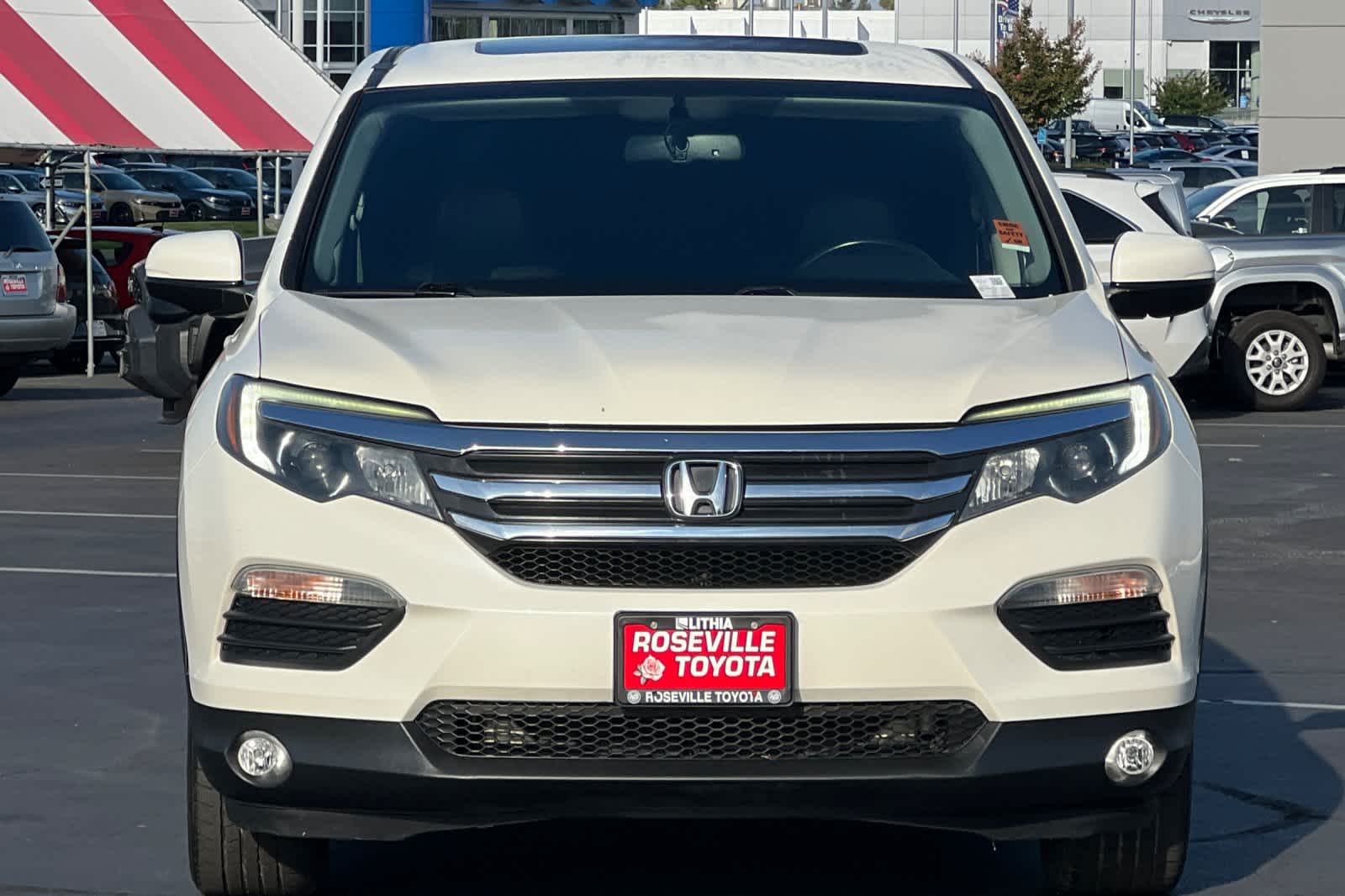 Thumbnail: 2018 Honda Pilot - 10