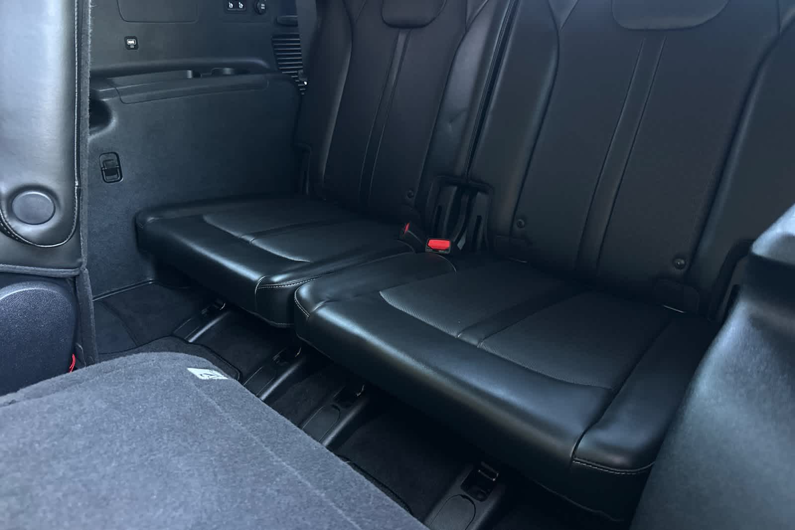 Thumbnail: 2021 Kia Sorento - 16