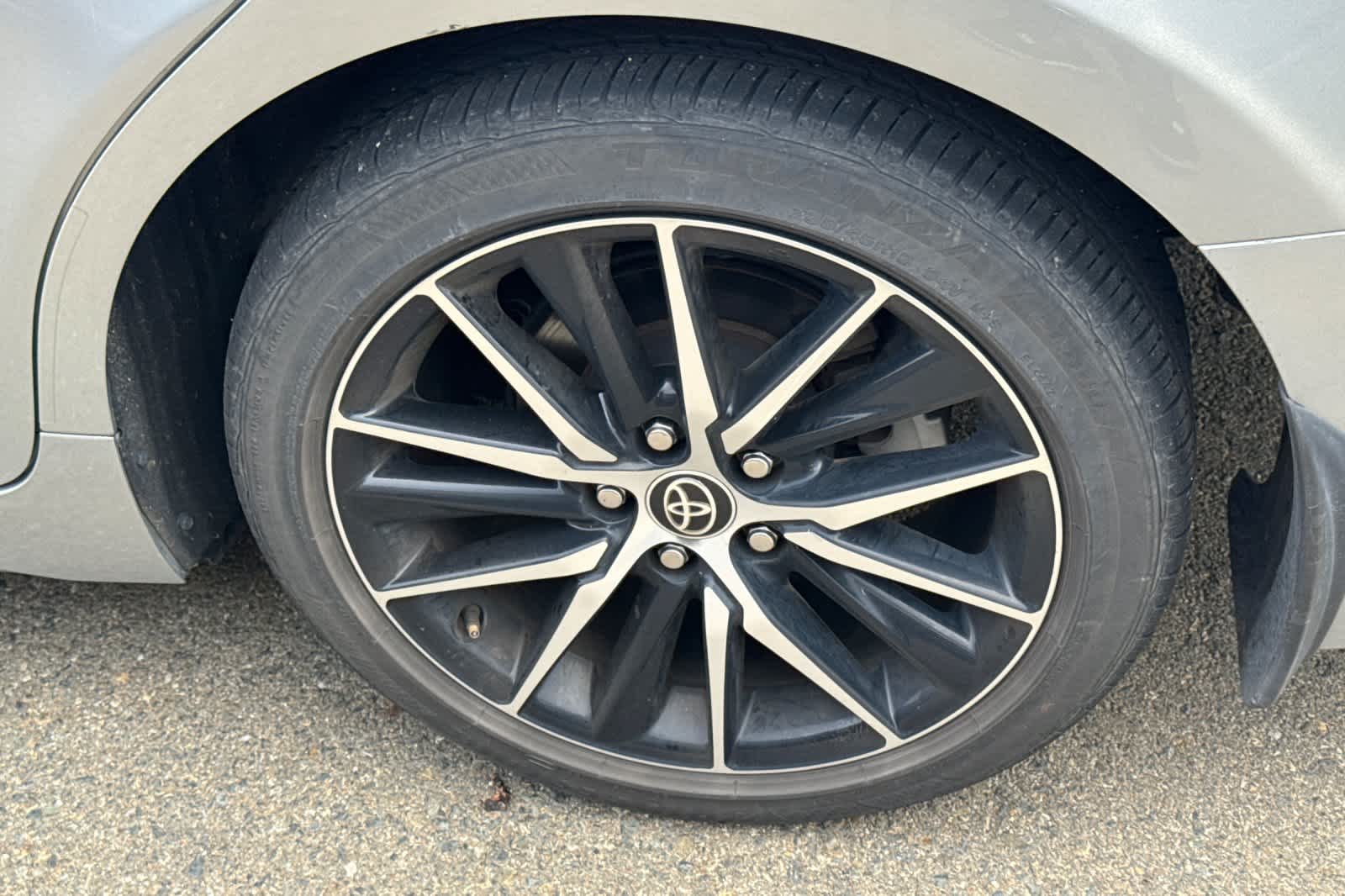 Thumbnail: 2022 Toyota Camry - 18