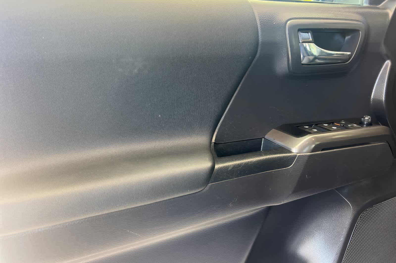 Thumbnail: 2023 Toyota Tacoma - 12