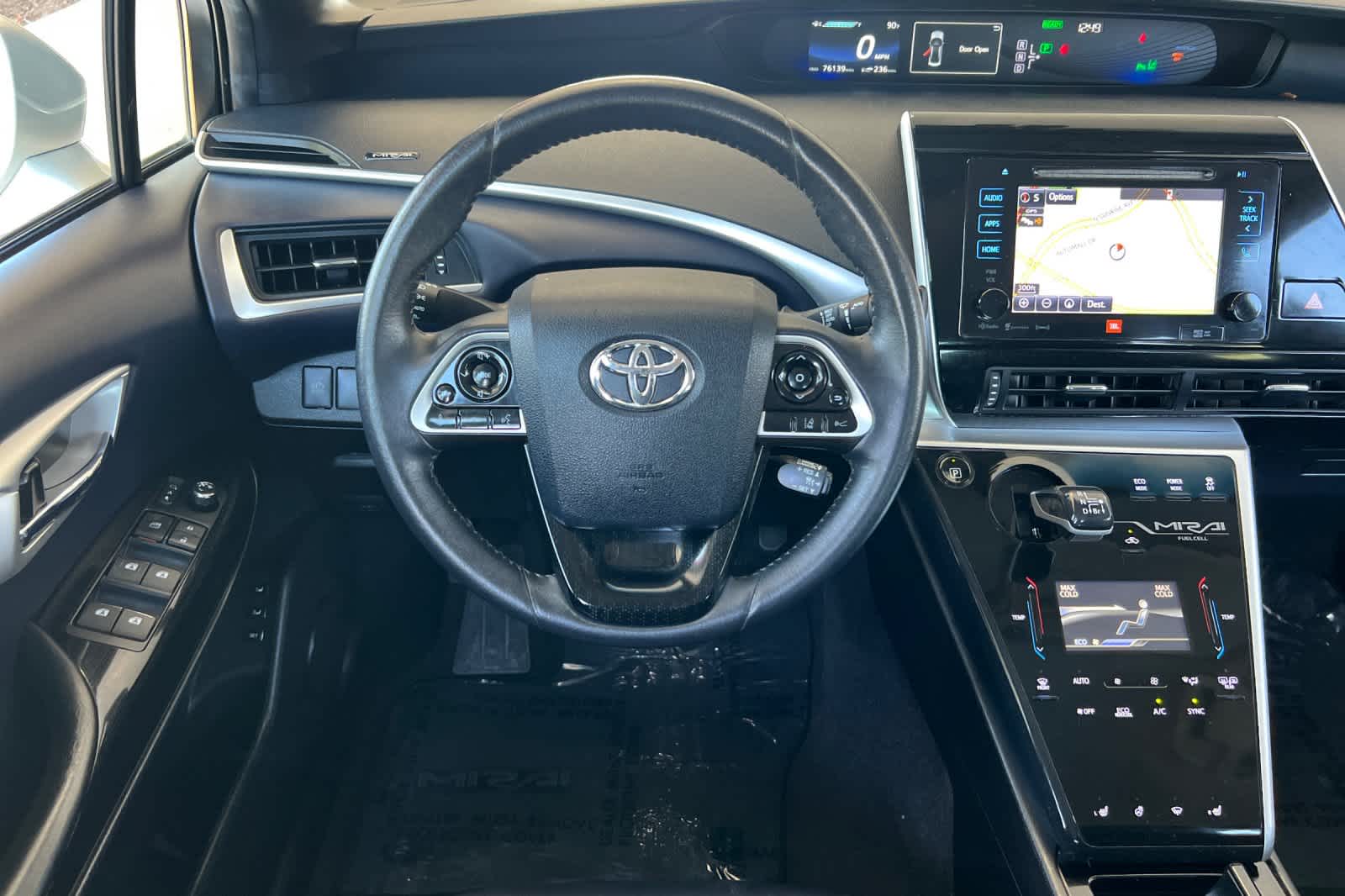 Thumbnail: 2017 Toyota Mirai - 15