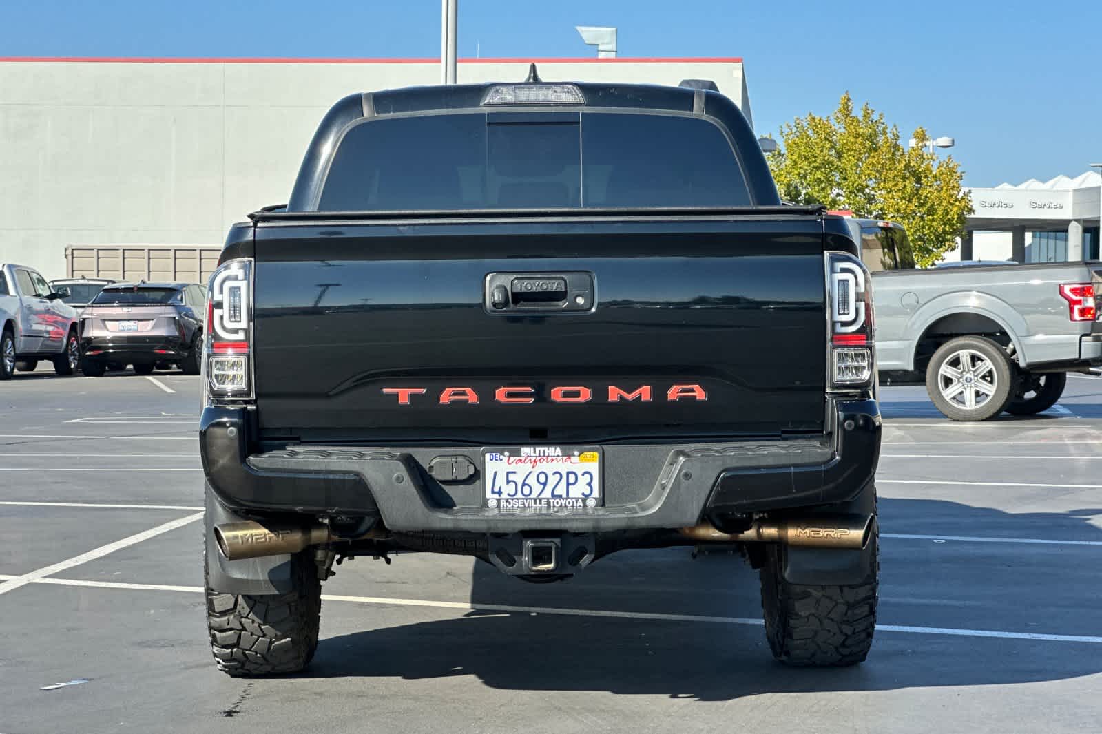Thumbnail: 2019 Toyota Tacoma - 8