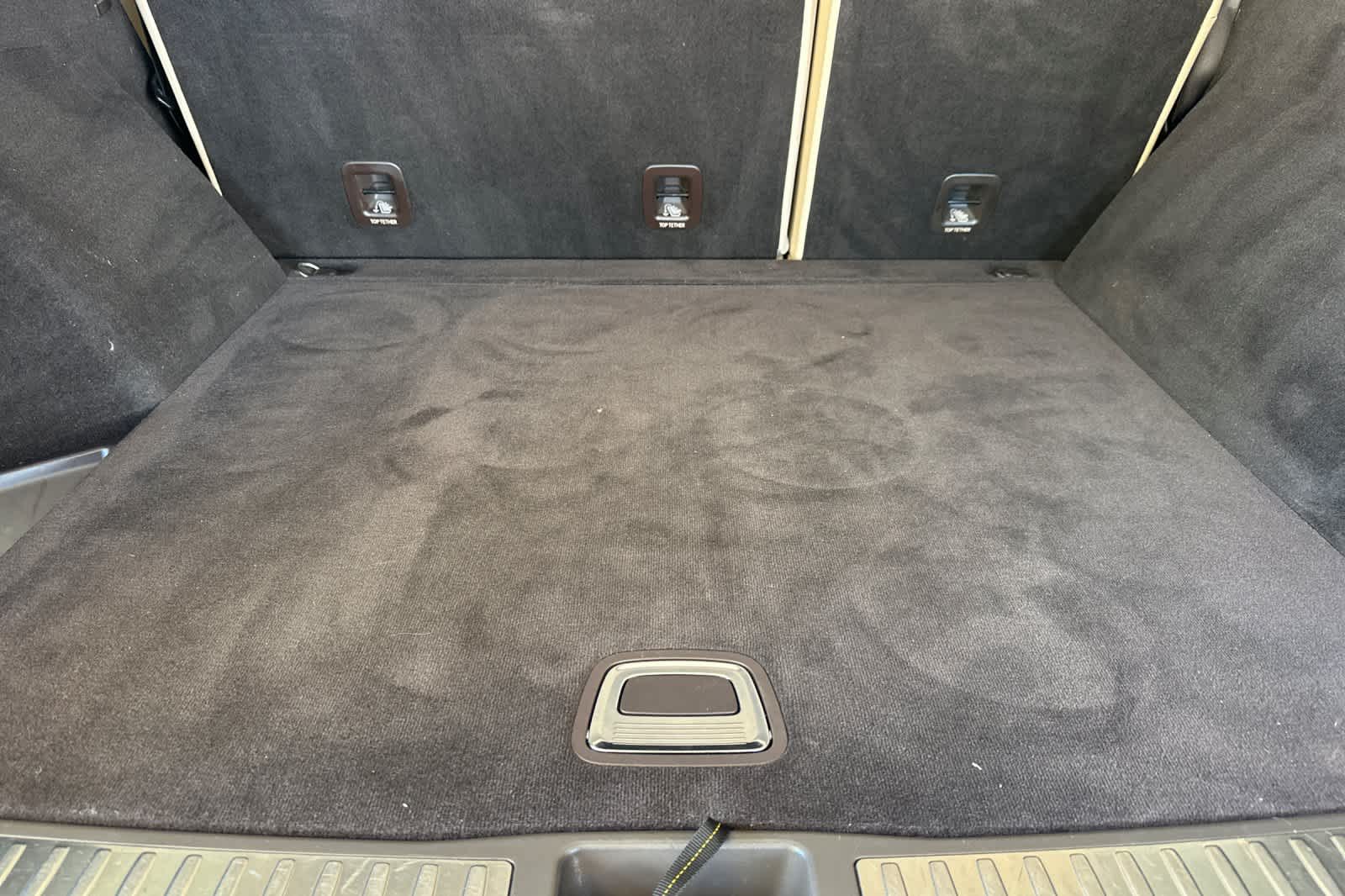 Thumbnail: 2016 Mercedes-Benz GLE - 16