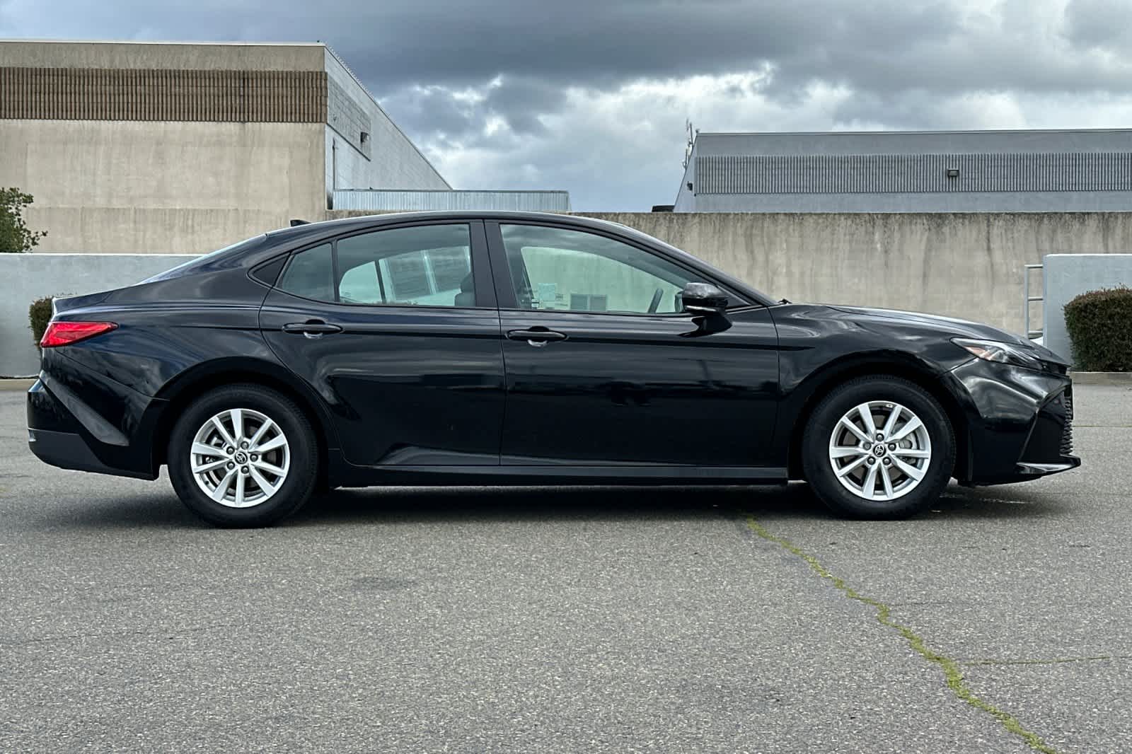 Thumbnail: 2025 Toyota Camry - 6