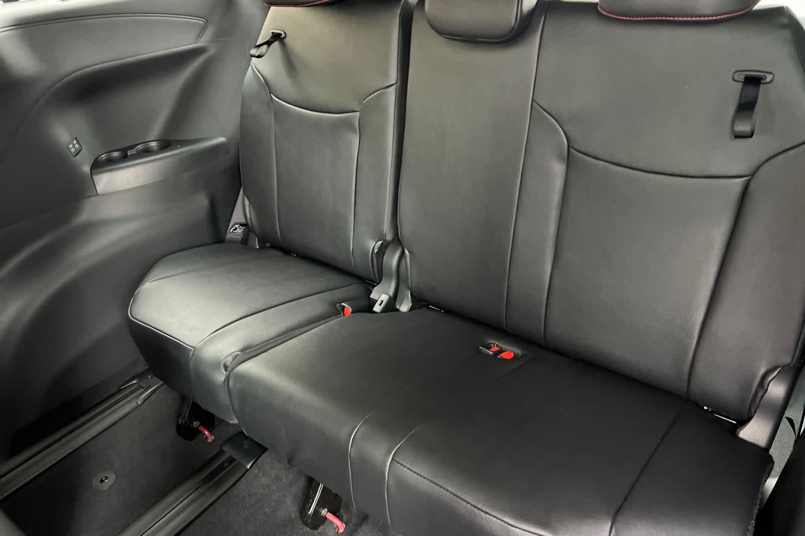 Thumbnail: 2026 Toyota Sienna - 16