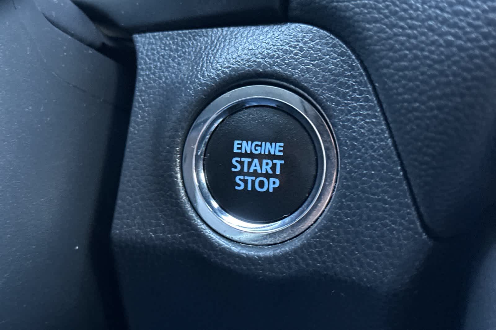 Thumbnail: 2021 Toyota RAV4 - 24