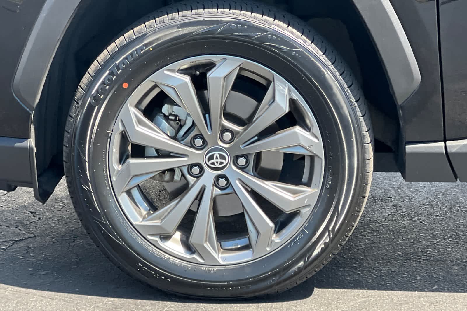 Thumbnail: 2022 Toyota RAV4 - 28