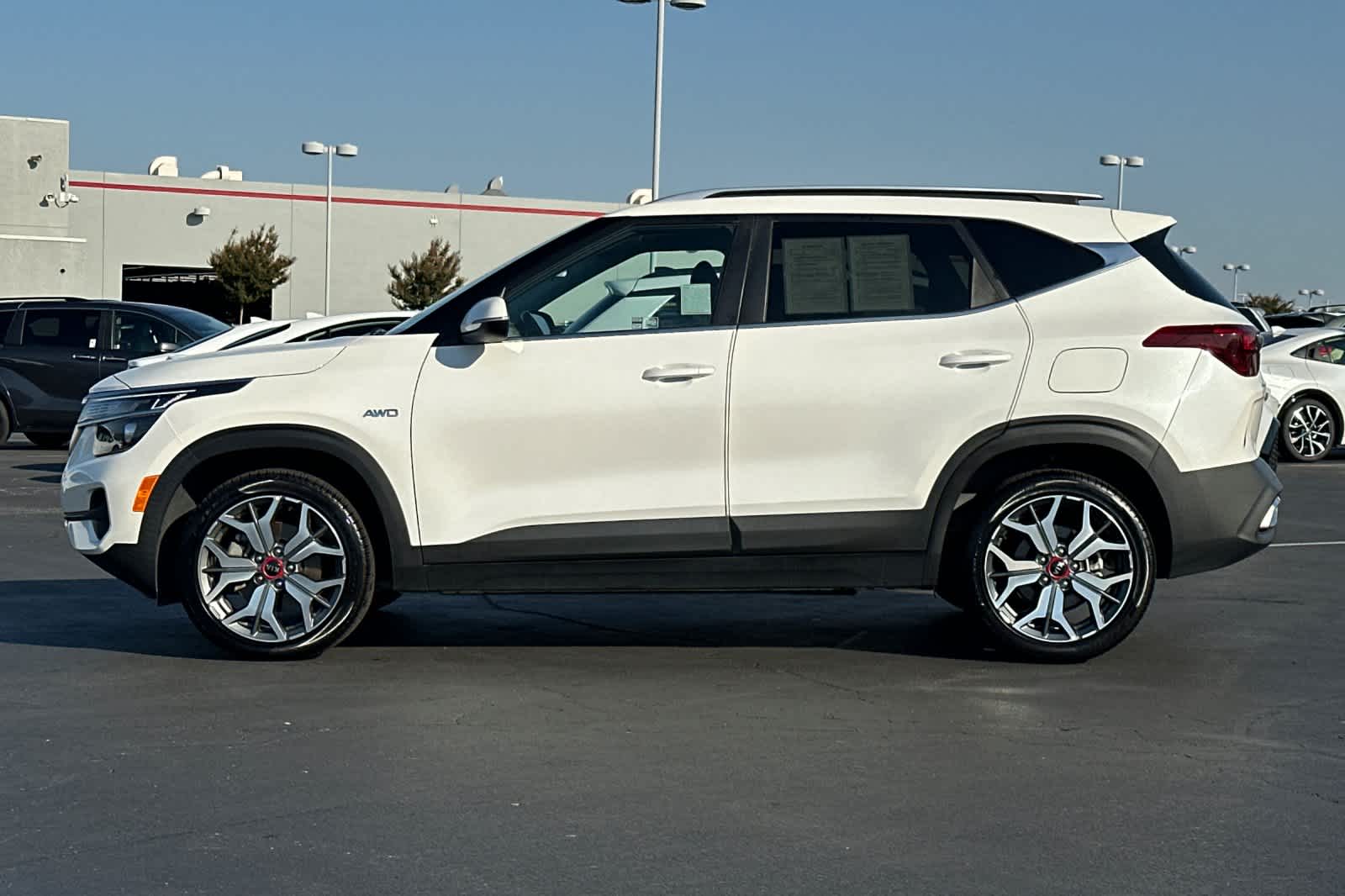 Thumbnail: 2021 Kia Seltos - 9