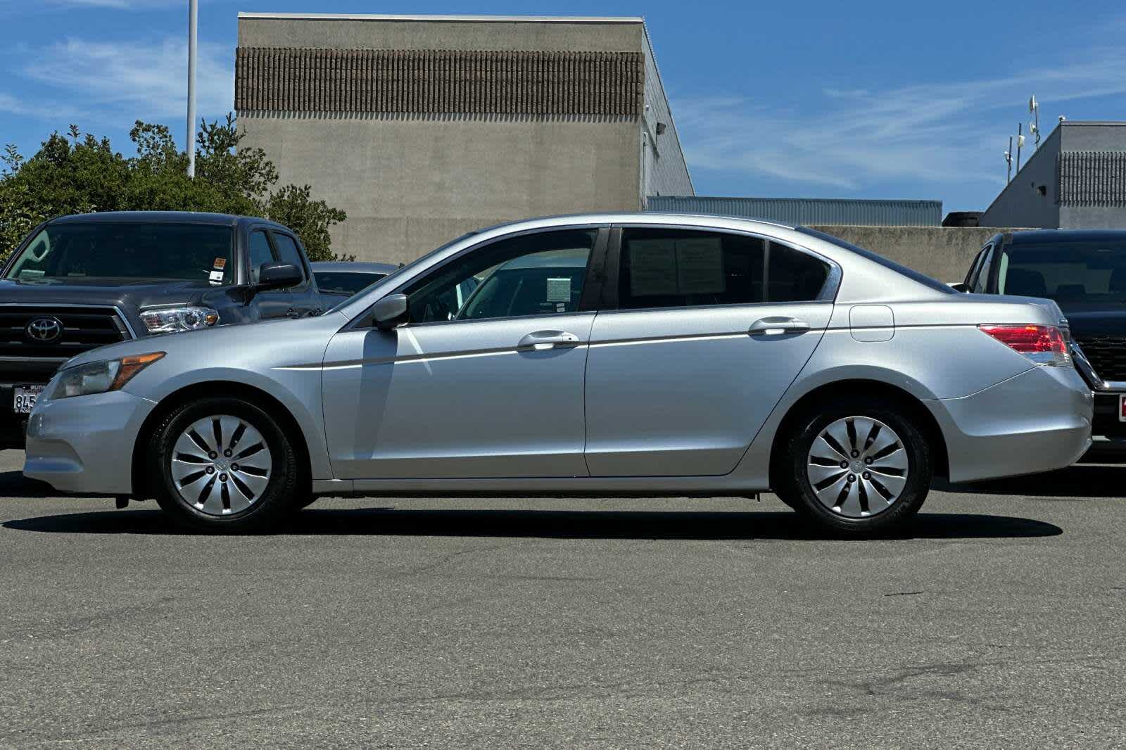 Thumbnail: 2012 Honda Accord - 9