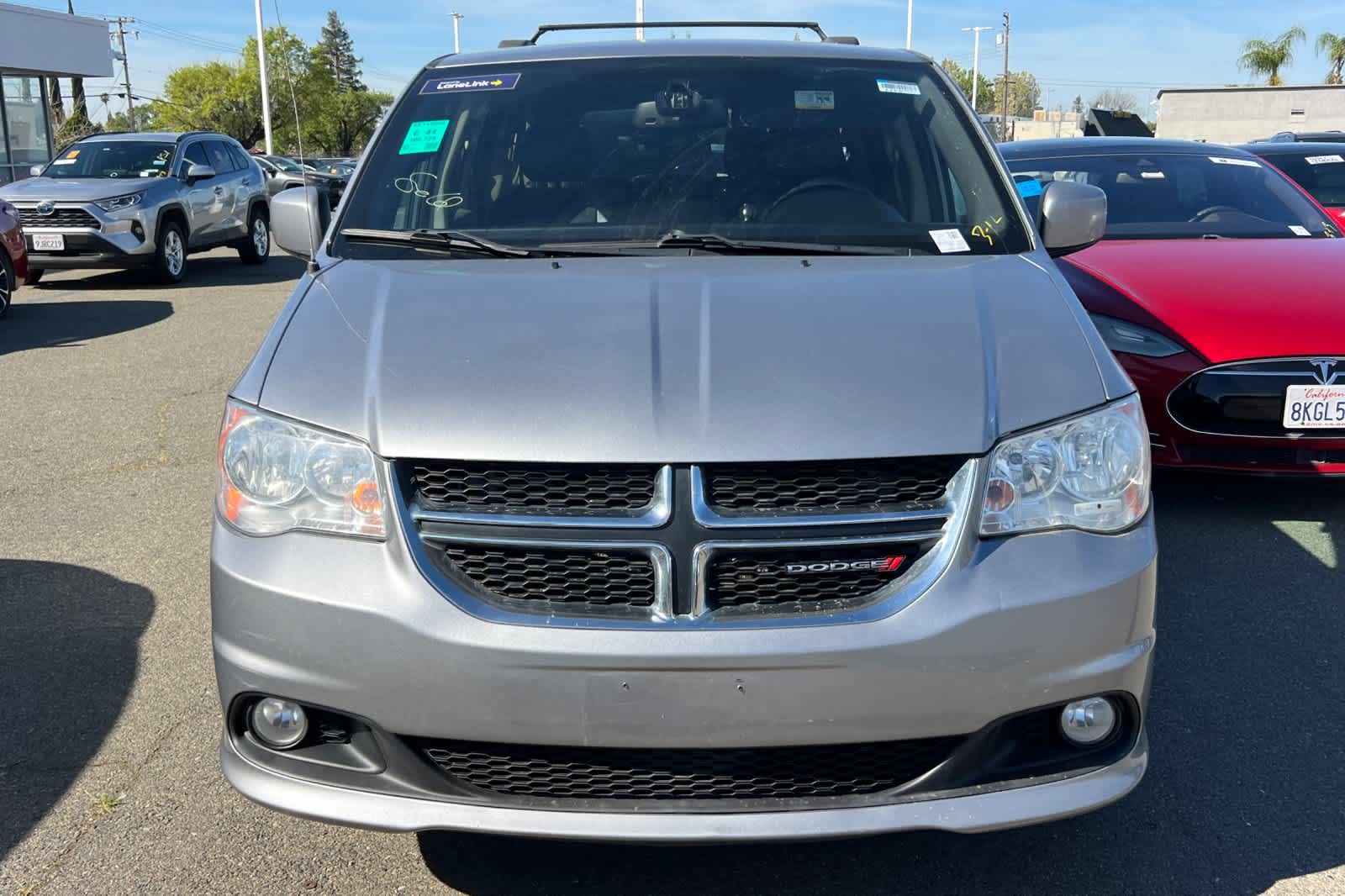 Thumbnail: 2019 Dodge Grand Caravan - 2
