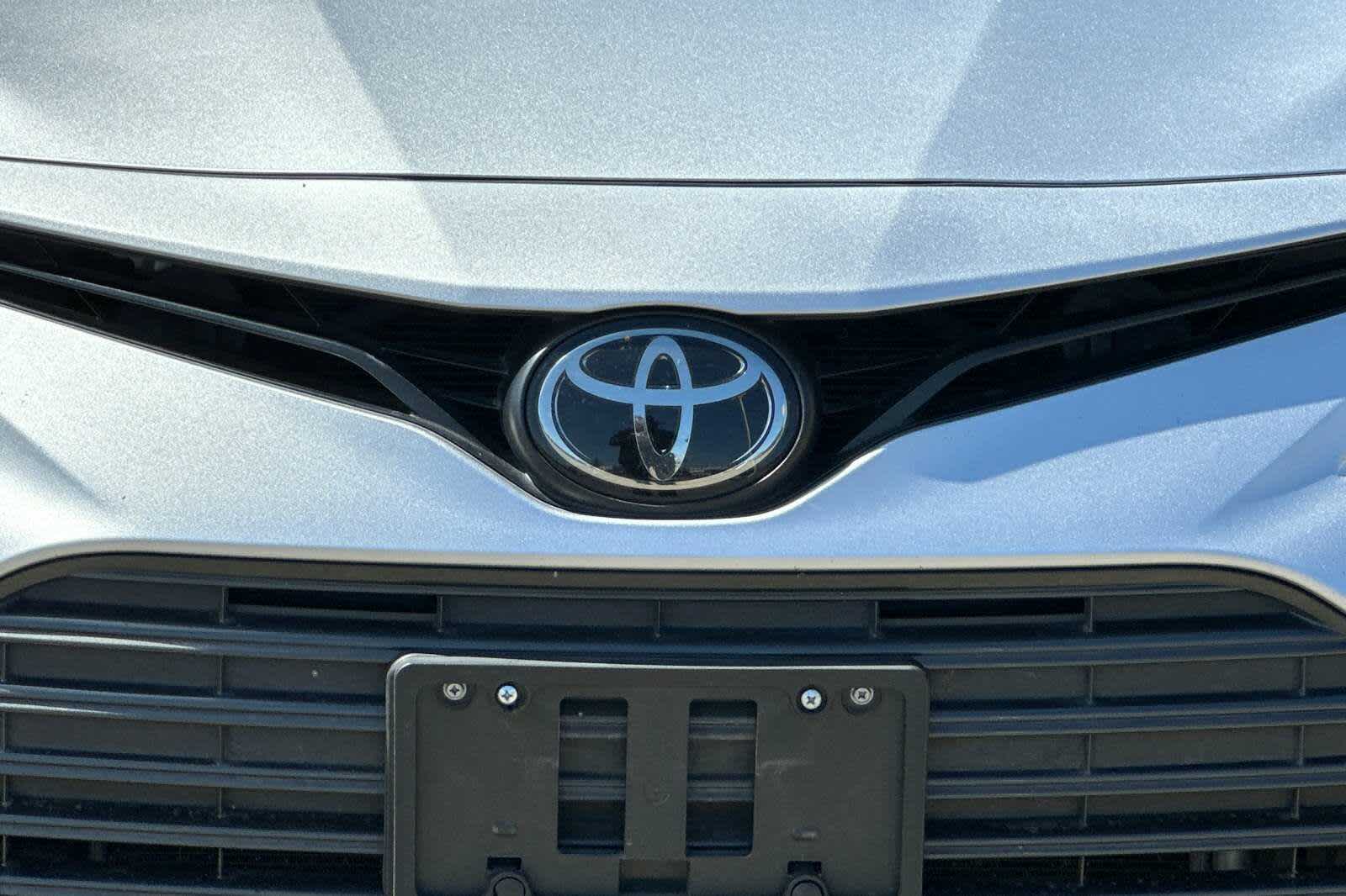 Thumbnail: 2023 Toyota Camry - 10