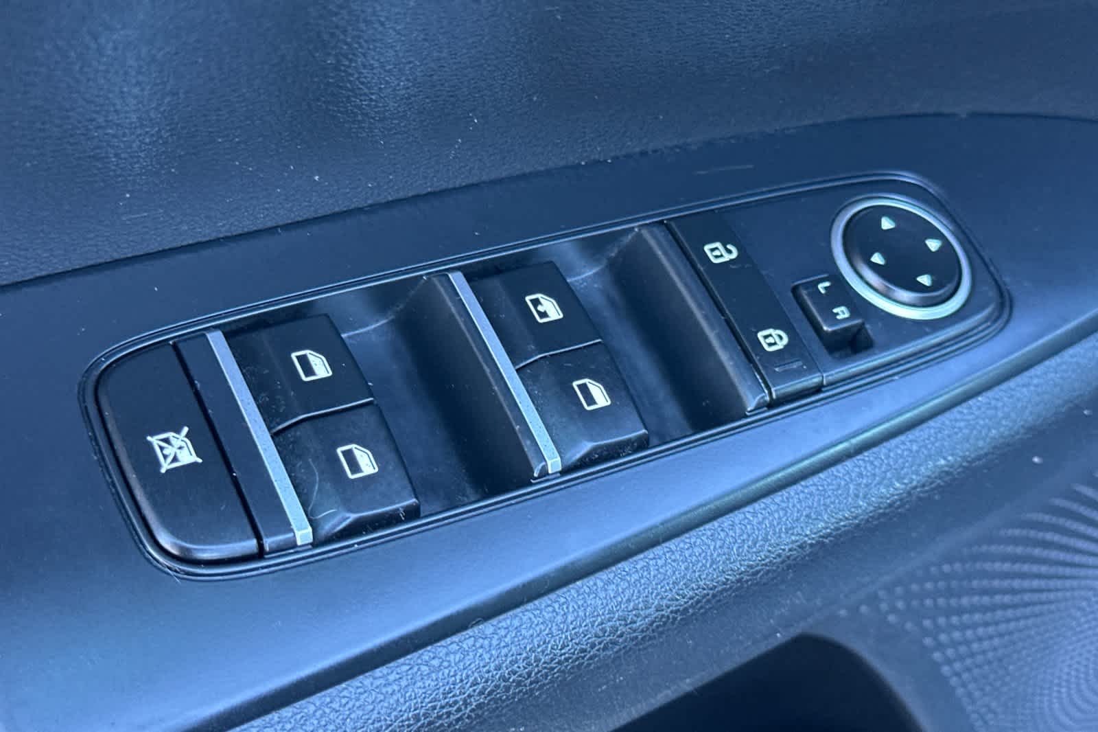 Thumbnail: 2020 Kia Forte - 13