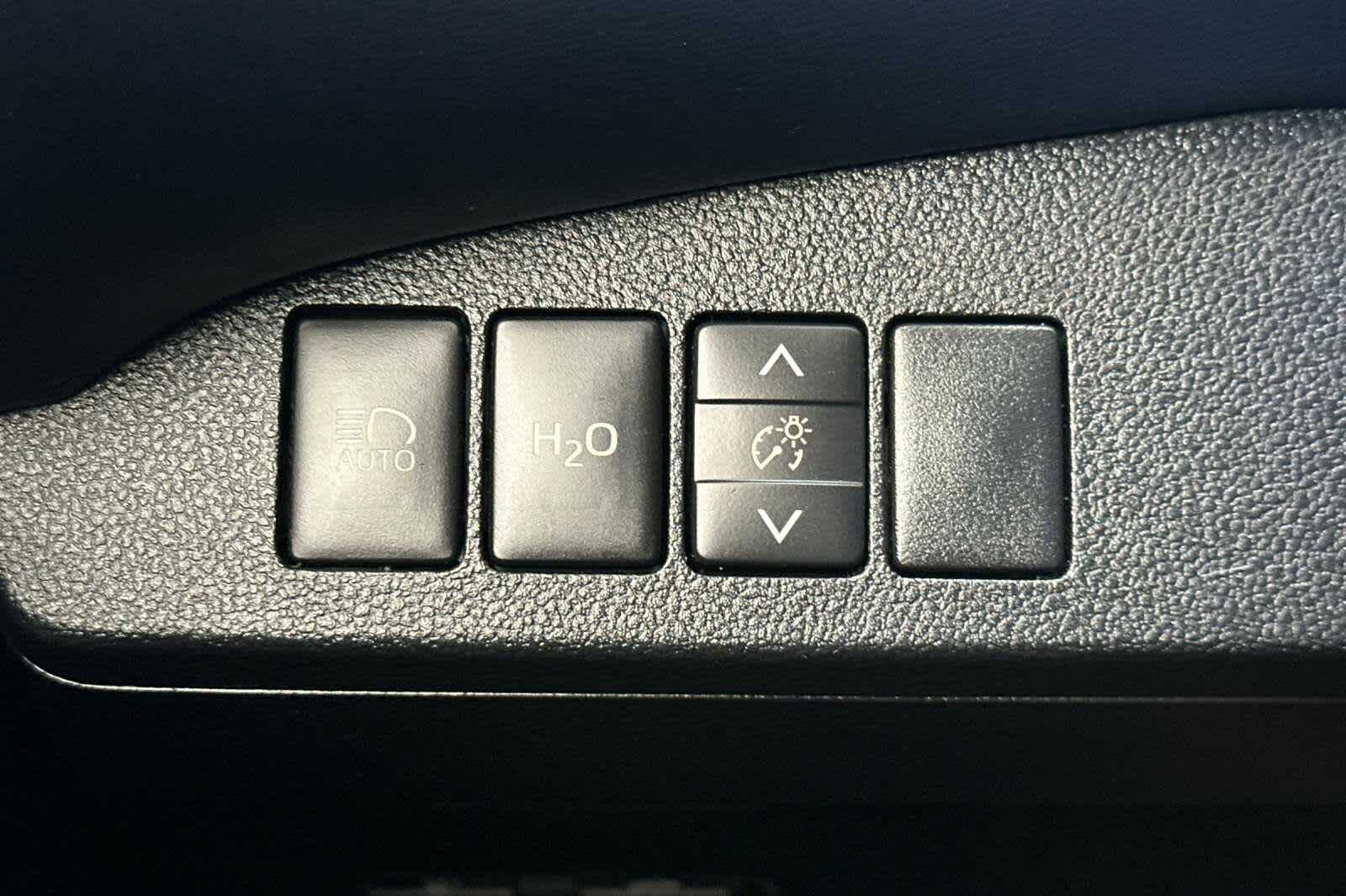 Thumbnail: 2019 Toyota Mirai - 30