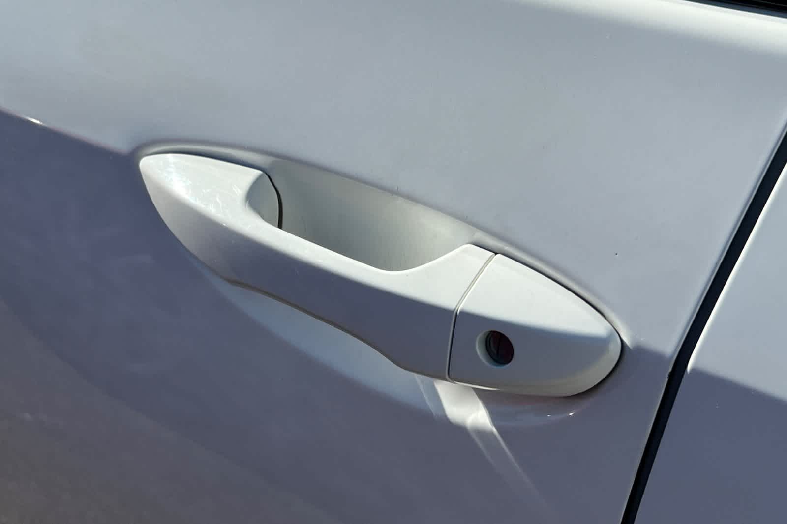Thumbnail: 2015 Toyota Corolla - 19