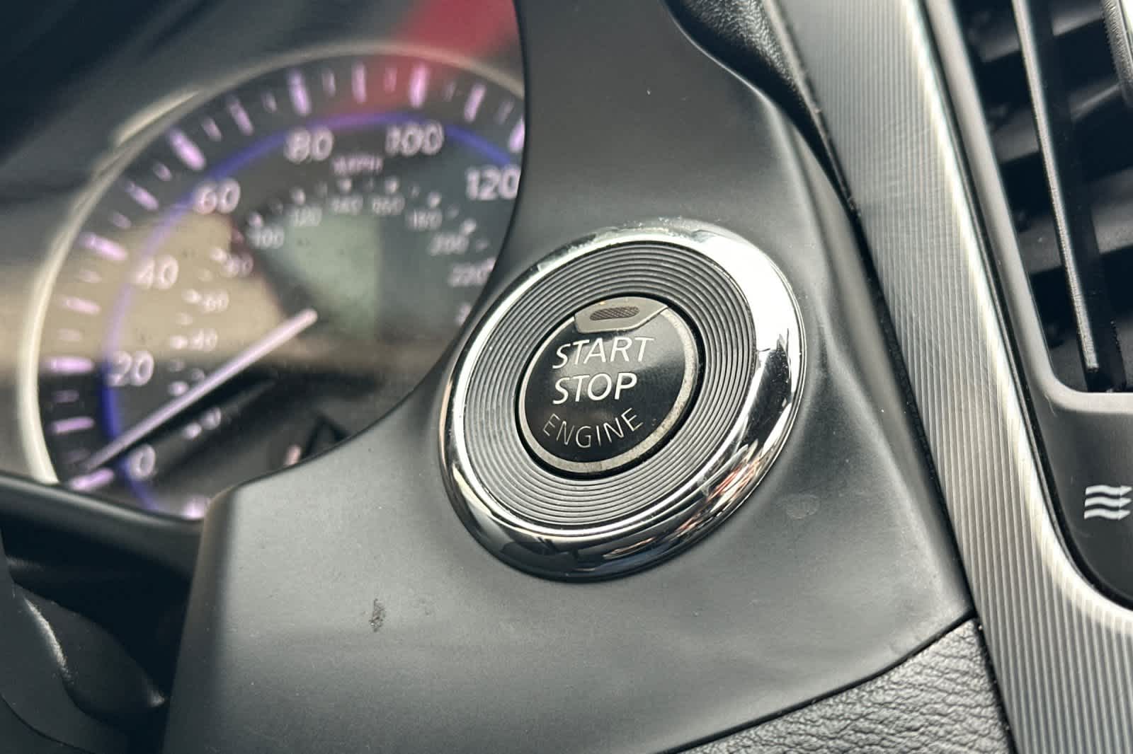 Thumbnail: 2017 INFINITI Q60 - 22