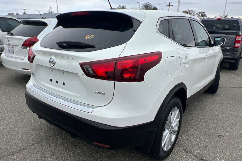 Used 2017 Nissan Rogue Sport S SUV
