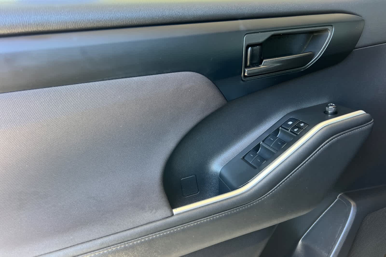 Thumbnail: 2023 Toyota Highlander - 12