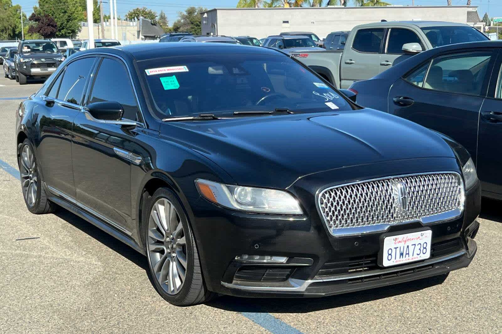 Thumbnail: 2018 Lincoln Continental - 3