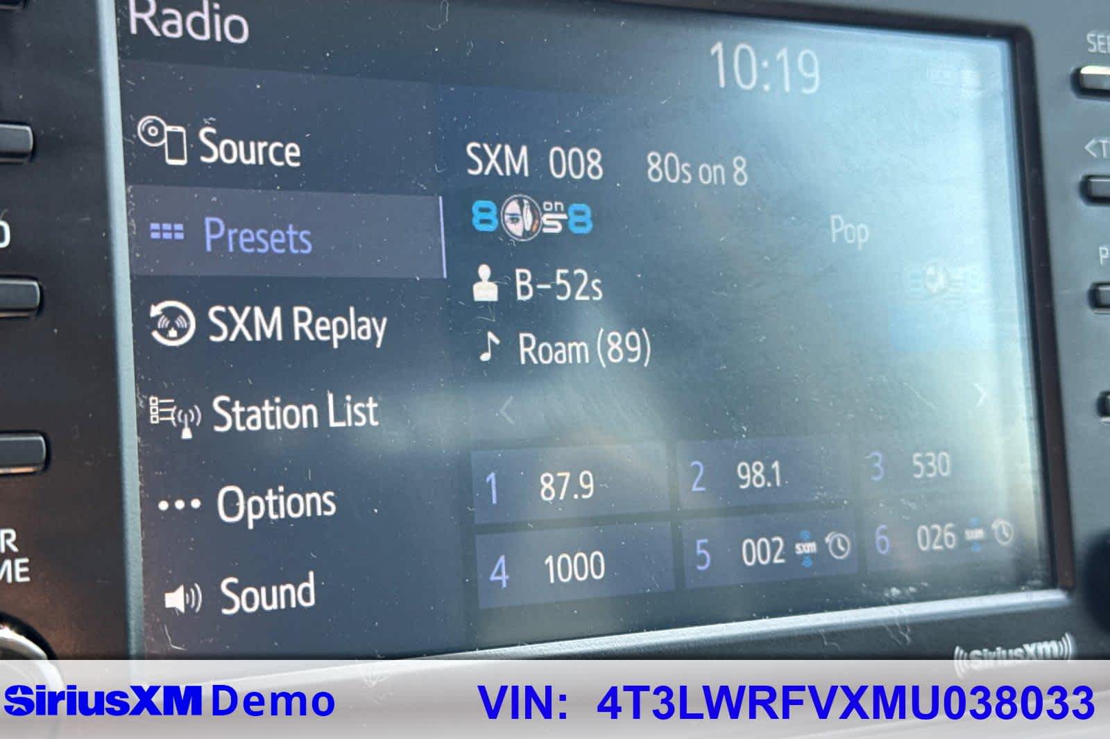 Thumbnail: 2021 Toyota RAV4 - 32