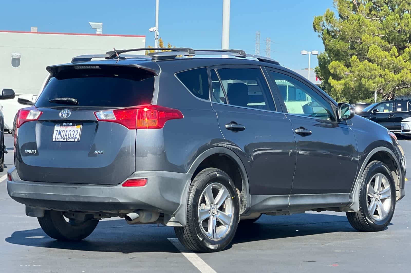 Thumbnail: 2015 Toyota RAV4 - 2