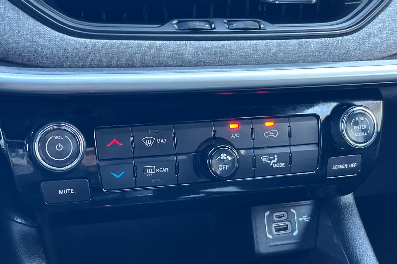 Thumbnail: 2024 Jeep Compass - 22