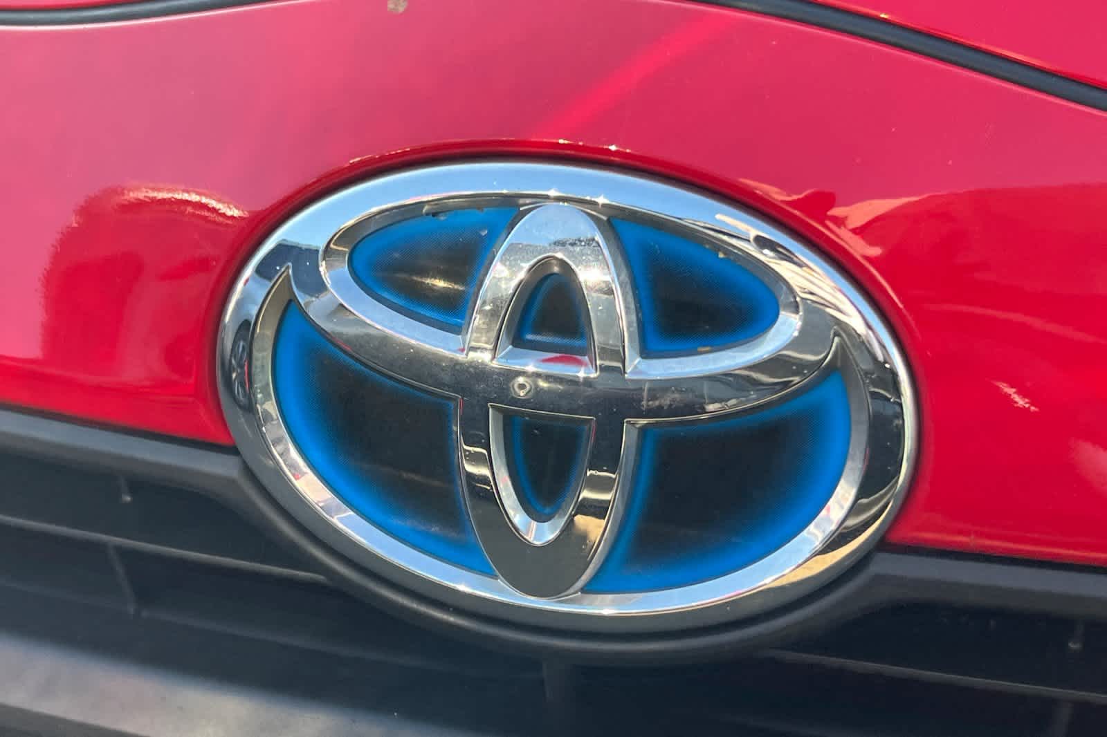 Thumbnail: 2015 Toyota Prius c - 10