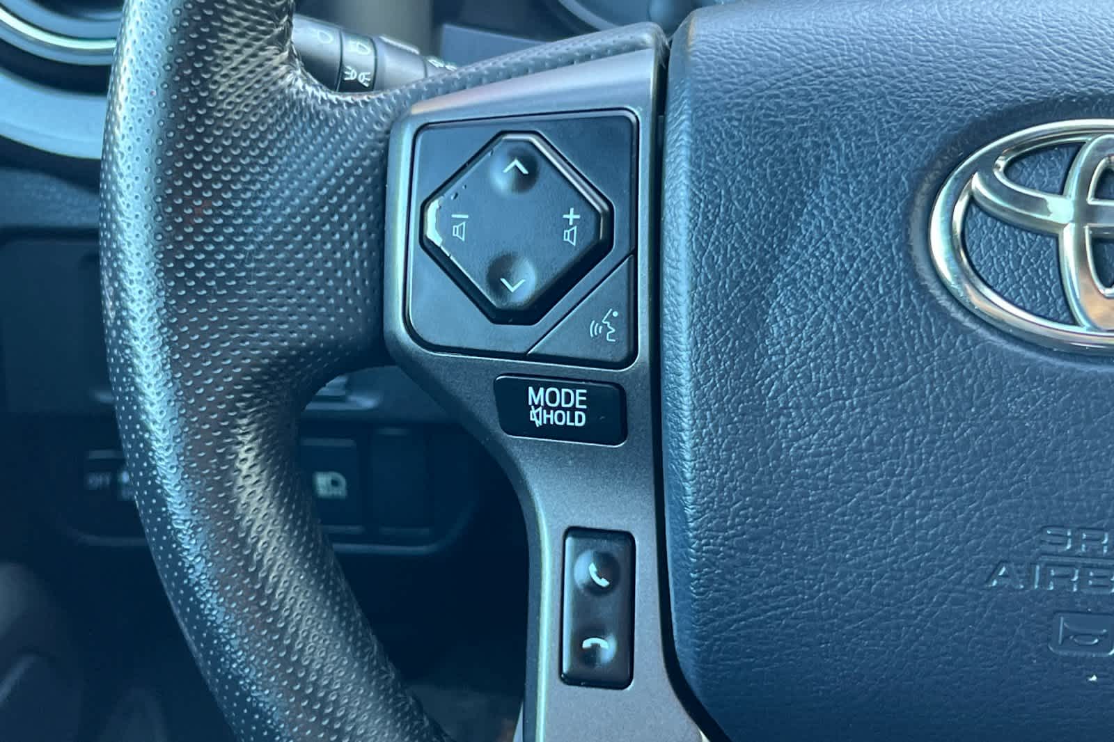 Thumbnail: 2018 Toyota Tacoma - 25