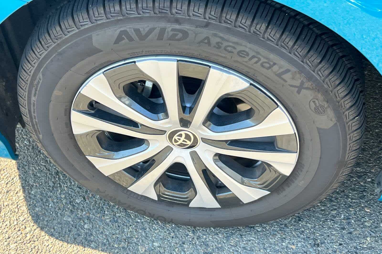 Thumbnail: 2021 Toyota Prius Prime - 21