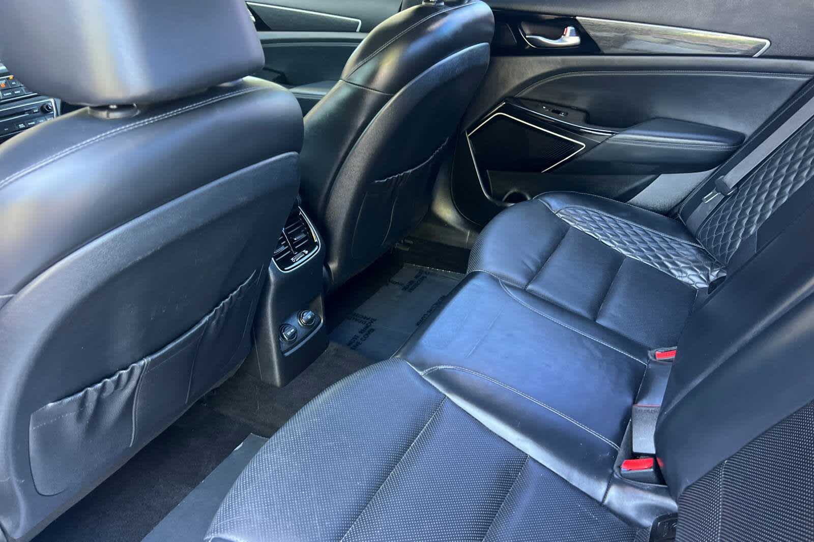 Thumbnail: 2017 Kia Cadenza - 4