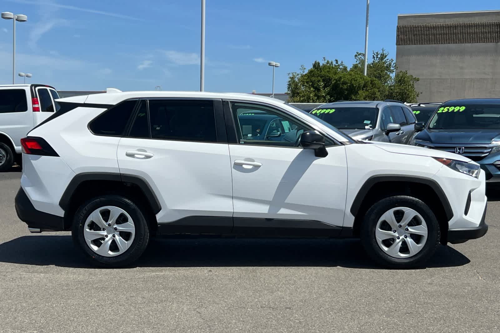 Thumbnail: 2022 Toyota RAV4 - 6