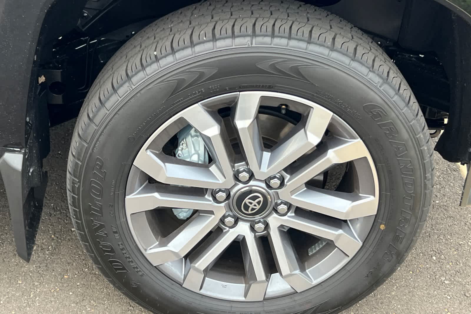 Thumbnail: 2025 Toyota 4Runner - 12