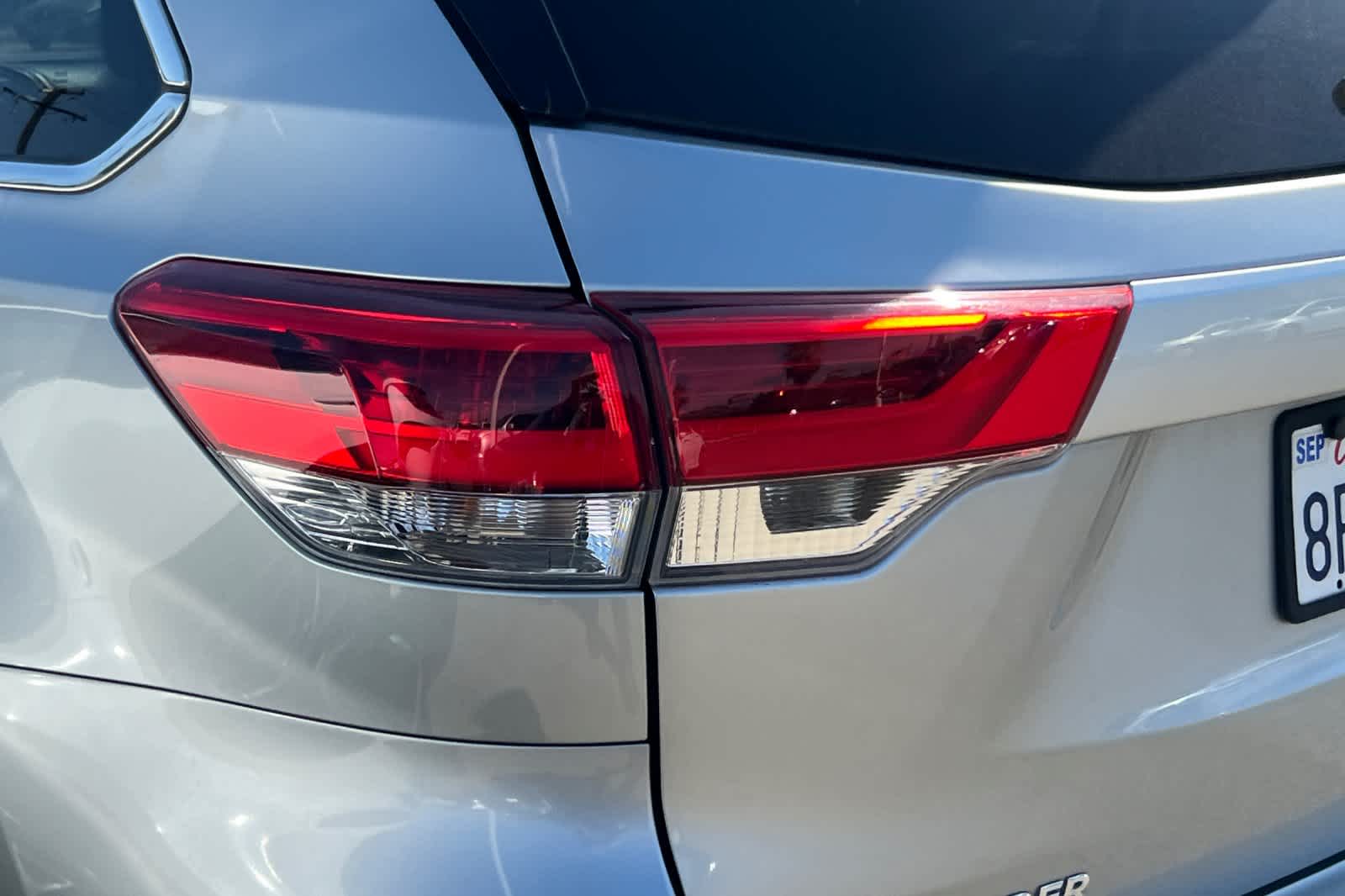 Thumbnail: 2018 Toyota Highlander - 15