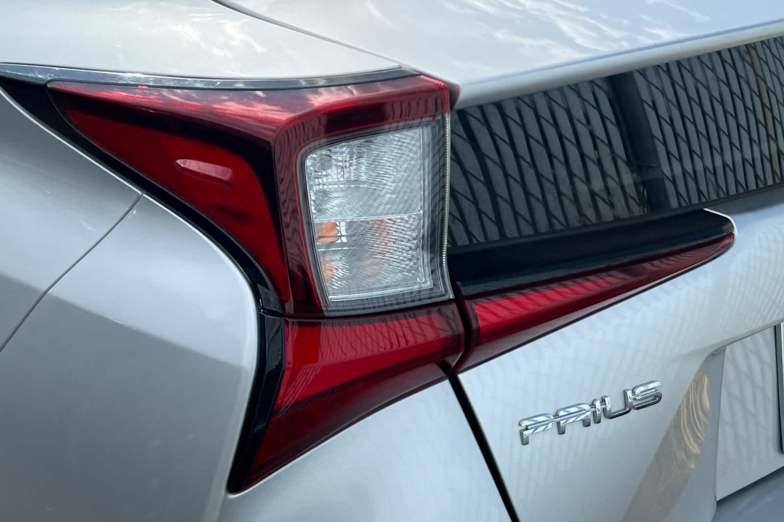Thumbnail: 2020 Toyota Prius - 14